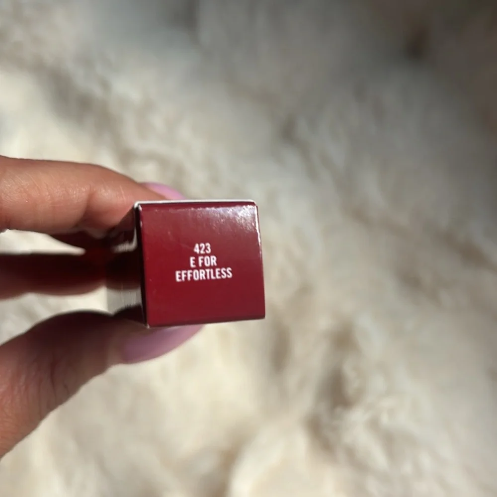 MAC E For Effortless 423 Love Me Lipstick NEW RED